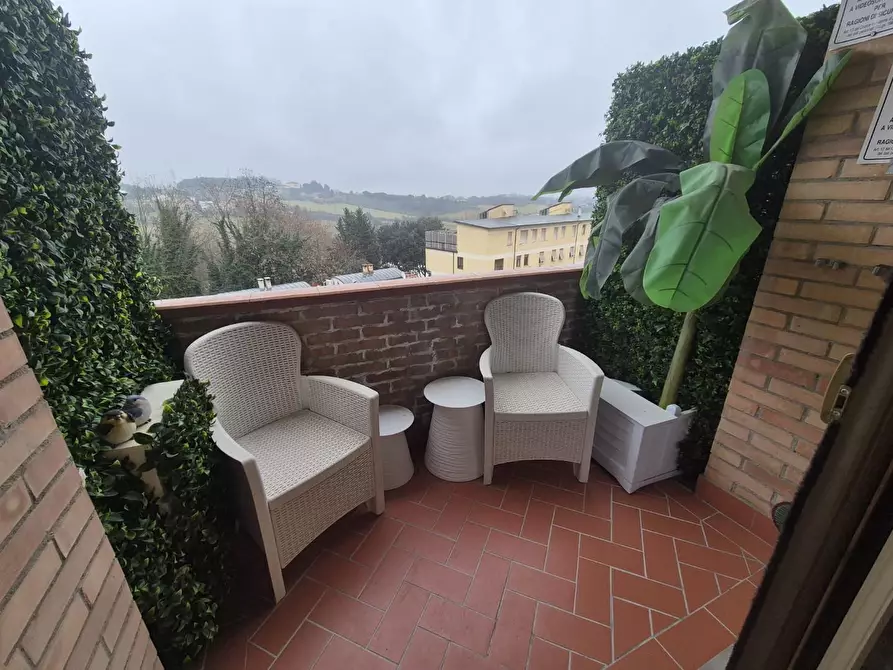 Immagine 20 di Appartamento in vendita  a Siena