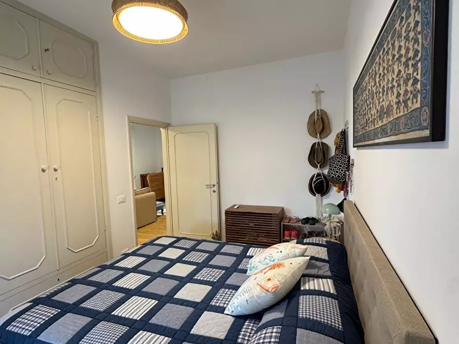 Immagine 8 di Appartamento in vendita  a Montignoso