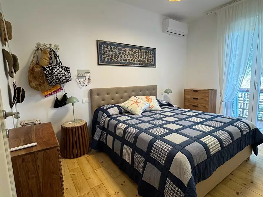 Immagine 9 di Appartamento in vendita  a Montignoso