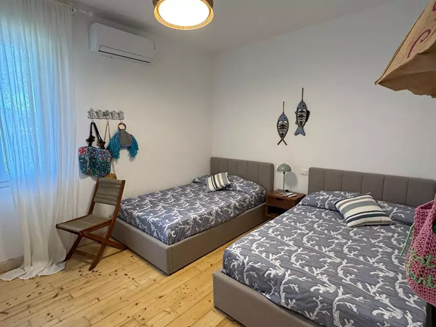 Immagine 6 di Appartamento in vendita  a Montignoso