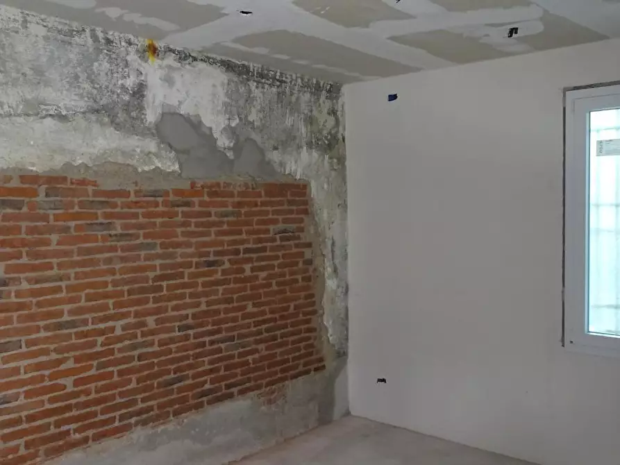 Immagine 24 di Terratetto in vendita  a Cascina