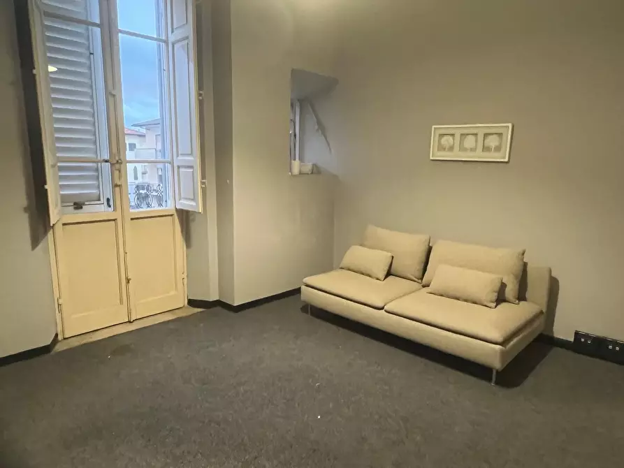 Immagine 4 di Ufficio in affitto  a Lucca