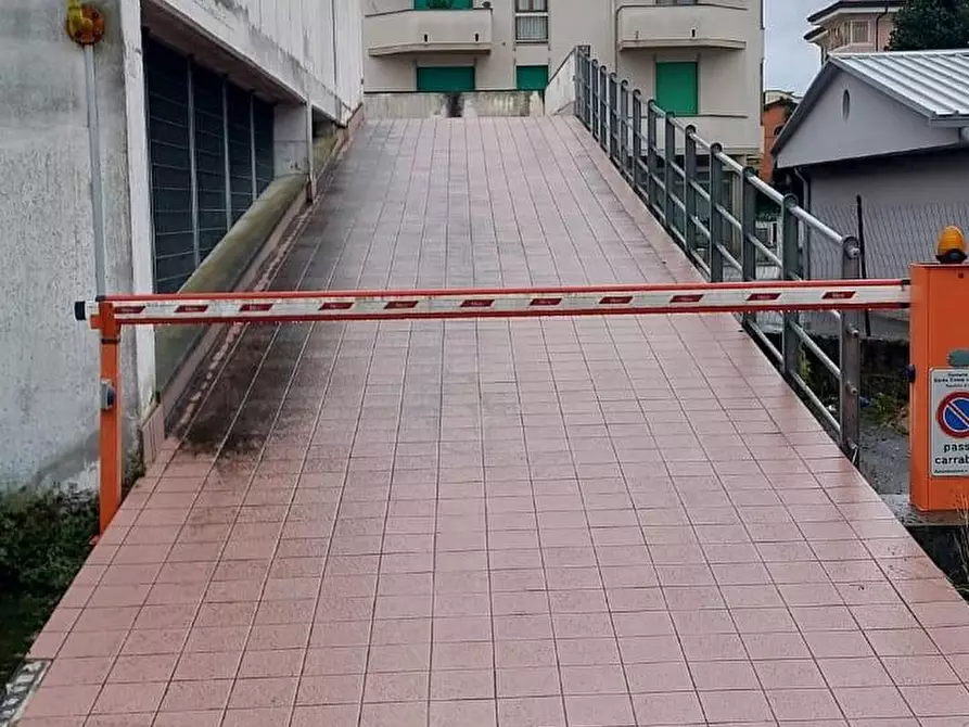 Immagine 5 di Garage in affitto  a Santa Croce Sull'arno