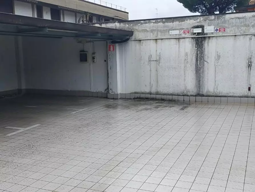 Immagine 2 di Garage in affitto  a Santa Croce Sull'arno