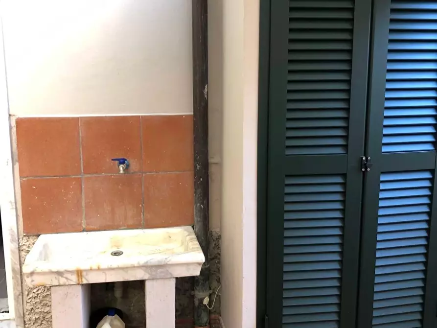 Immagine 9 di Appartamento in affitto  a Carrara