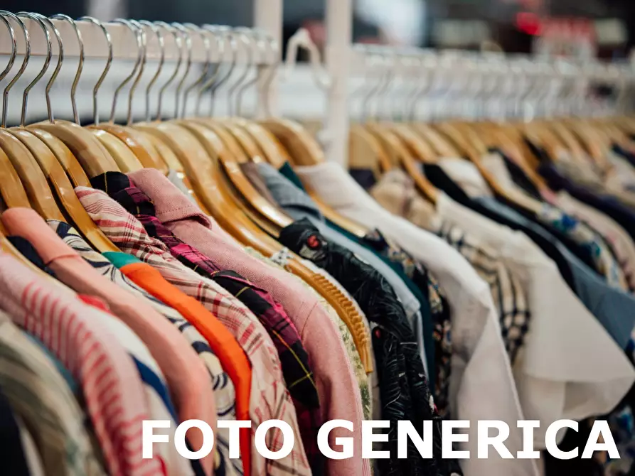 Immagine 1 di Locale commerciale in affitto  a San Miniato