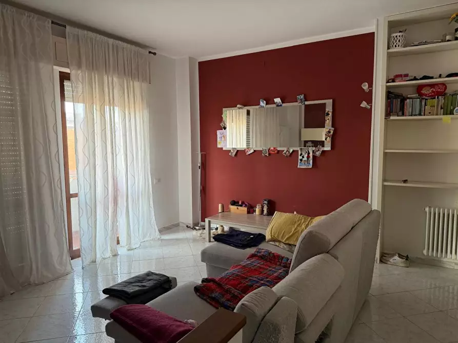 Immagine 2 di Appartamento in vendita  a Ortonovo