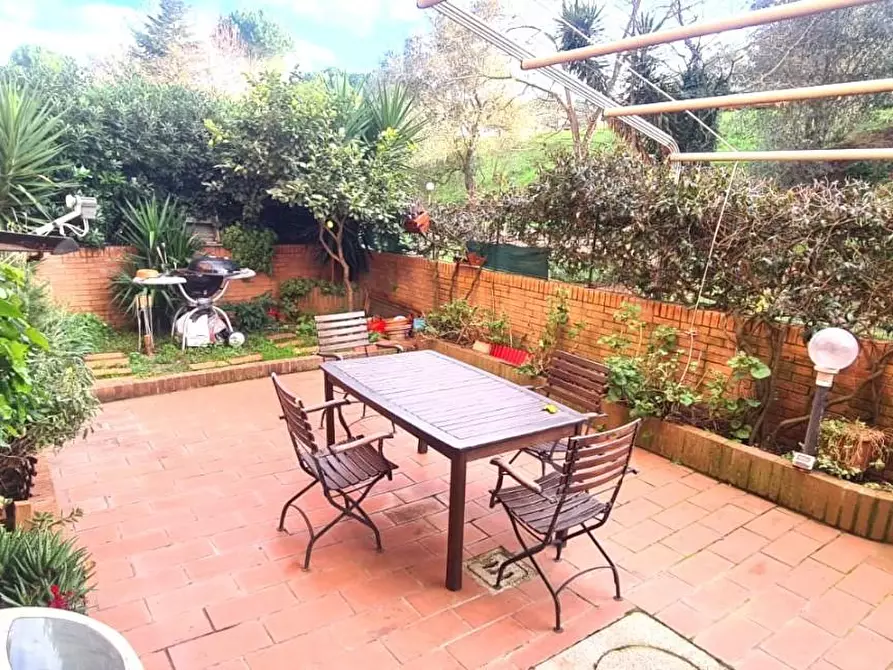 Immagine 1 di Appartamento in vendita  a Livorno