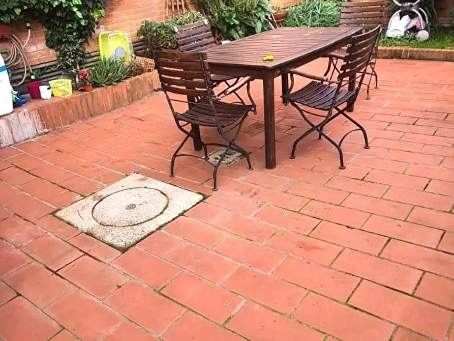 Immagine 18 di Appartamento in vendita  a Livorno