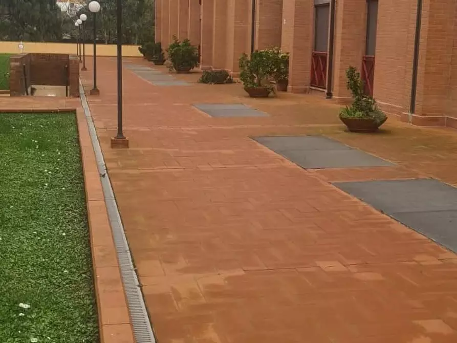 Immagine 30 di Appartamento in vendita  a Livorno