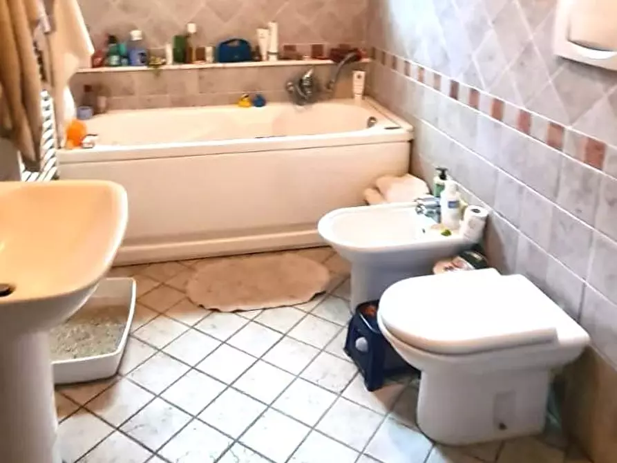 Immagine 16 di Appartamento in vendita  a Livorno