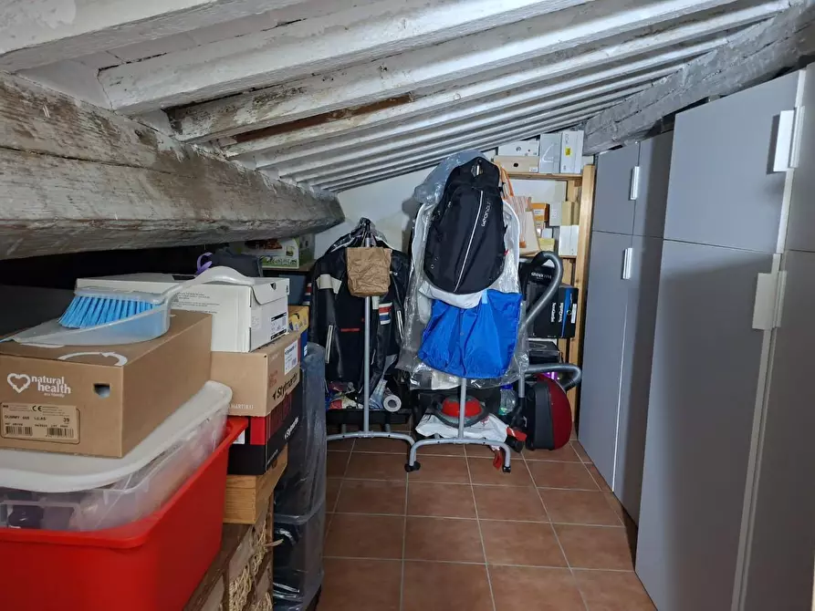 Immagine 34 di Appartamento in vendita  a Collesalvetti