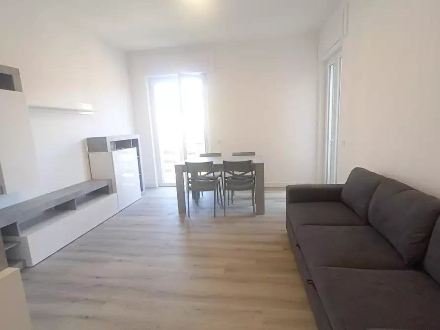 Immagine 1 di Appartamento in affitto  a Camaiore