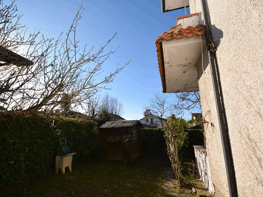 Immagine 6 di Casa bifamiliare in vendita  a Montignoso