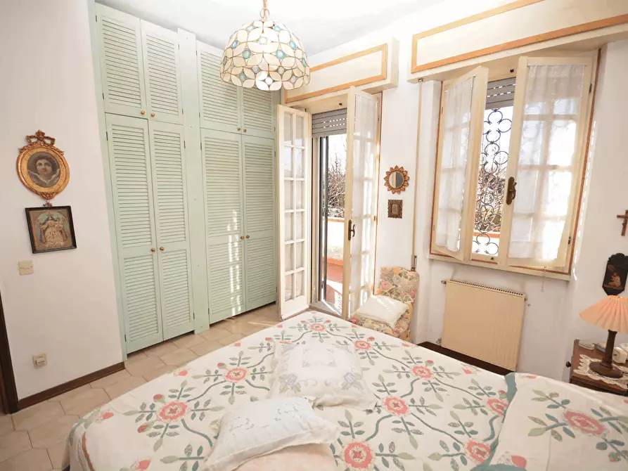 Immagine 27 di Casa bifamiliare in vendita  a Montignoso