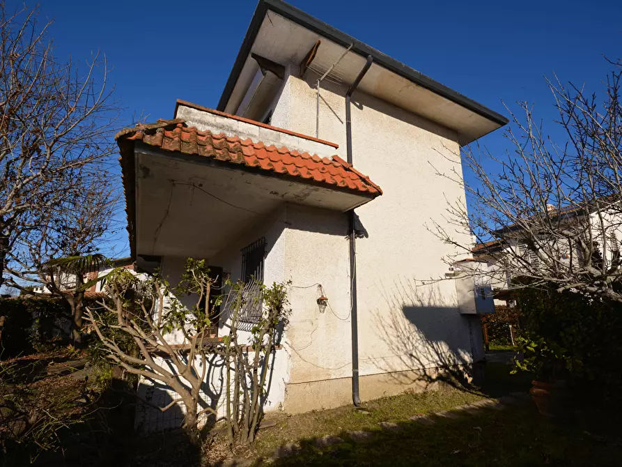 Immagine 4 di Casa bifamiliare in vendita  a Montignoso