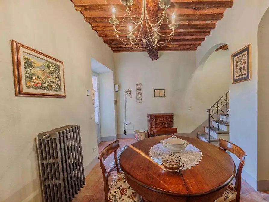 Immagine 10 di Villa in vendita  a Massarosa