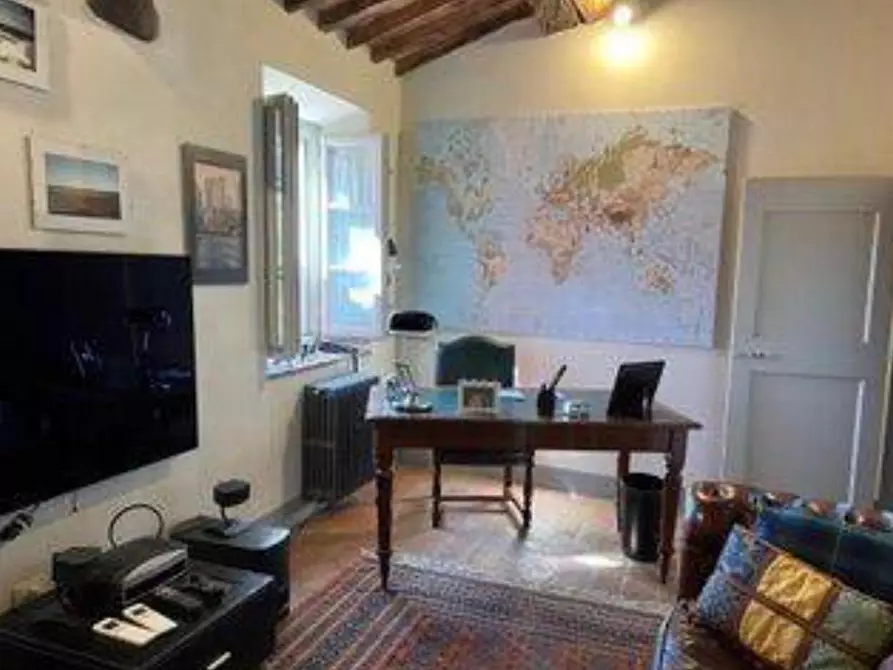 Immagine 9 di Villa in vendita  a Massarosa