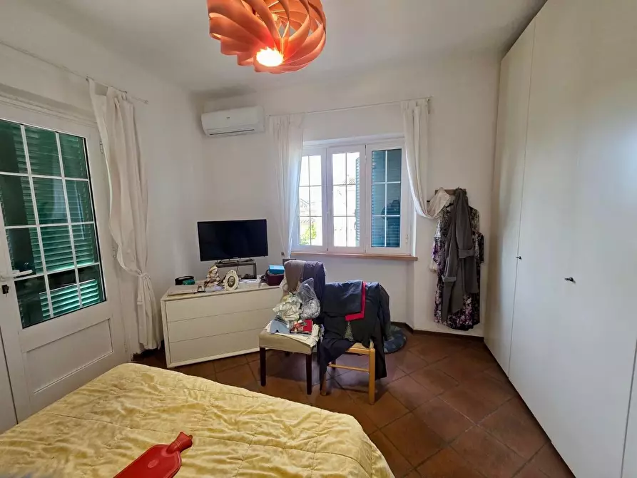 Immagine 11 di Casa semindipendente in vendita  a Pietrasanta