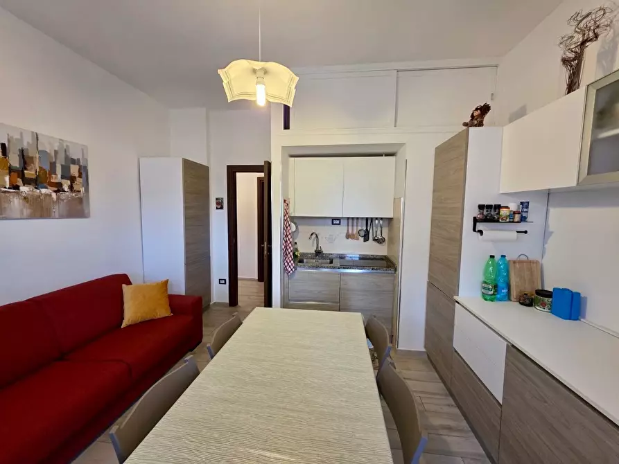 Immagine 2 di Appartamento in vendita  a Camaiore