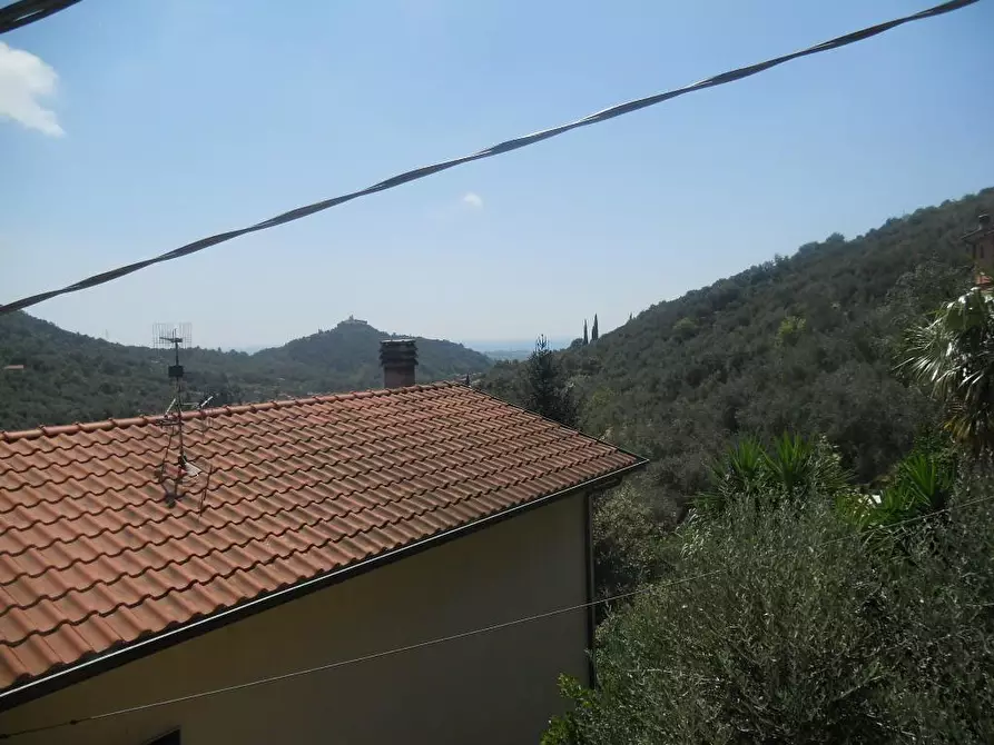 Immagine 30 di Casa semindipendente in vendita  a Ortonovo