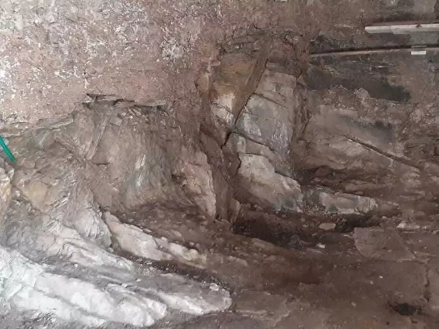 Immagine 24 di Casa semindipendente in vendita  a Ortonovo