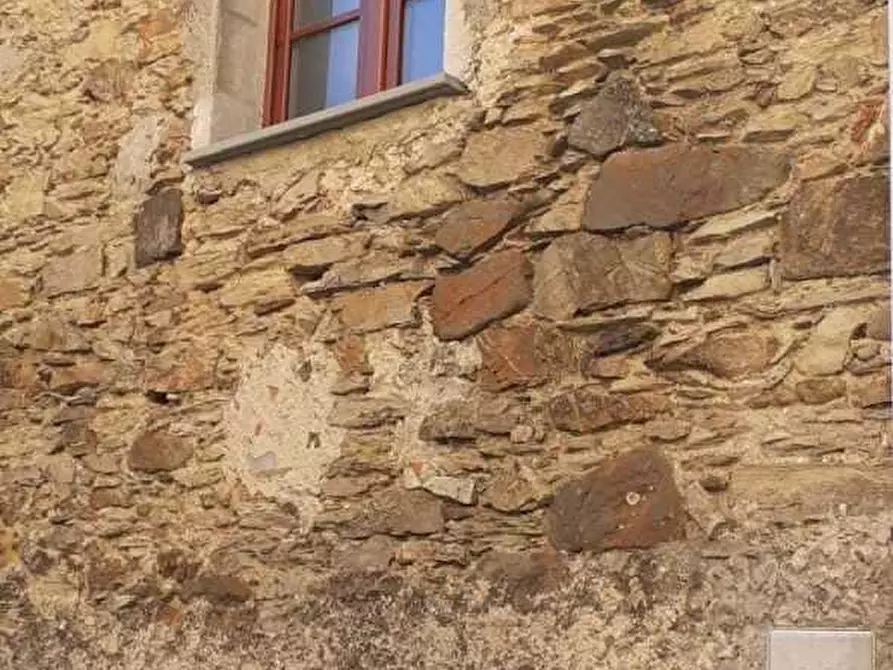 Immagine 11 di Casa semindipendente in vendita  a Ortonovo