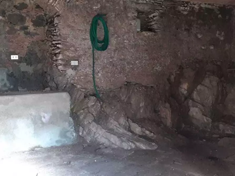 Immagine 23 di Casa semindipendente in vendita  a Ortonovo