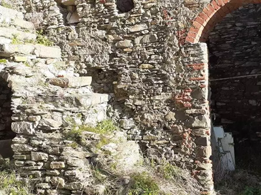 Immagine 16 di Casa semindipendente in vendita  a Ortonovo