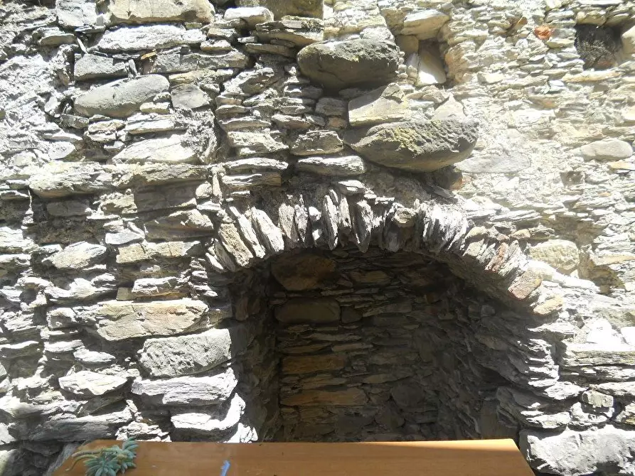 Immagine 19 di Casa semindipendente in vendita  a Ortonovo