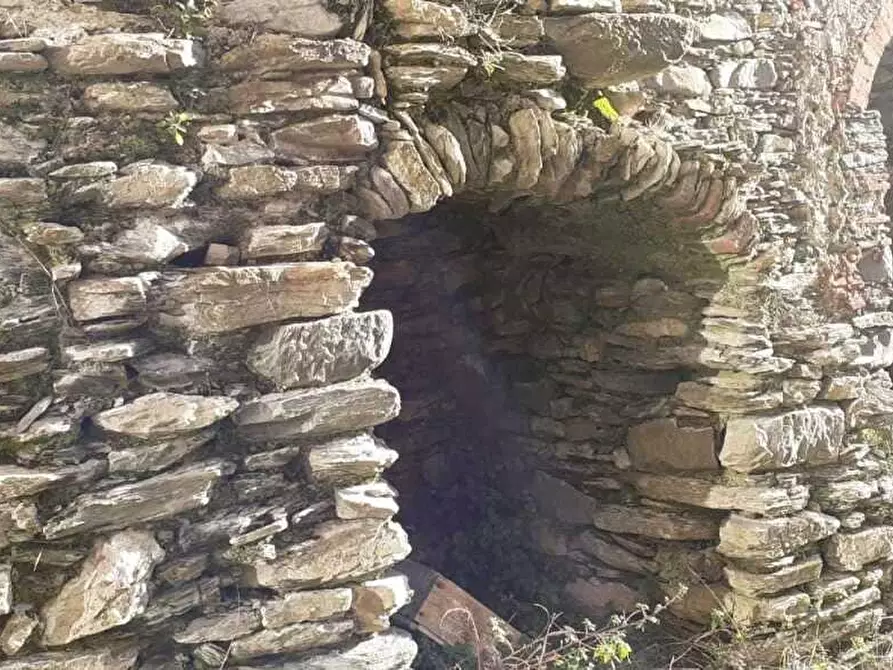Immagine 18 di Casa semindipendente in vendita  a Ortonovo