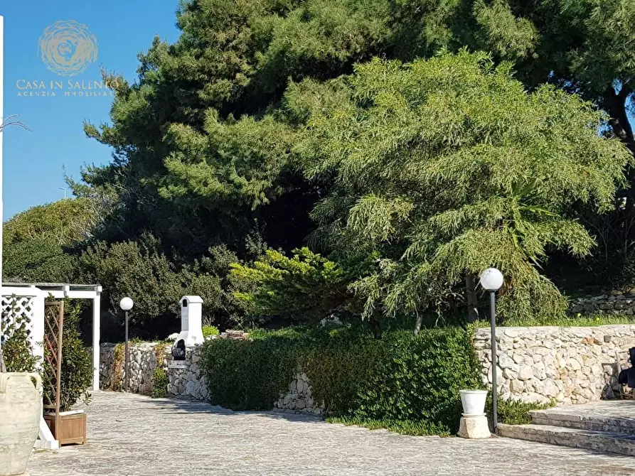 Immagine 29 di Villa in vendita  a Castrignano Del Capo