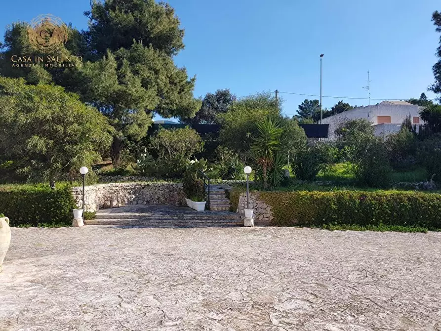 Immagine 7 di Villa in vendita  a Castrignano Del Capo