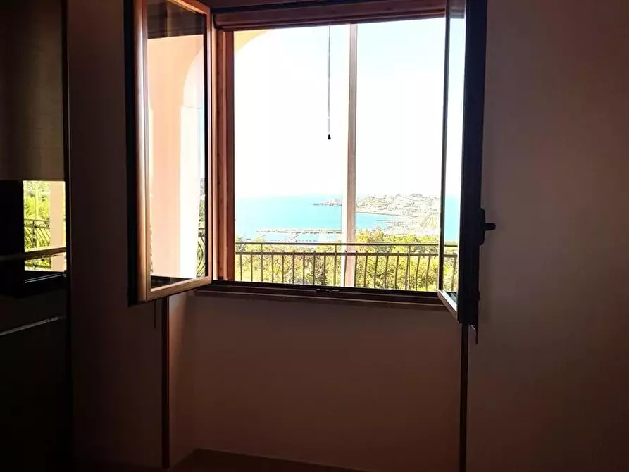 Immagine 27 di Villa in vendita  a Castrignano Del Capo