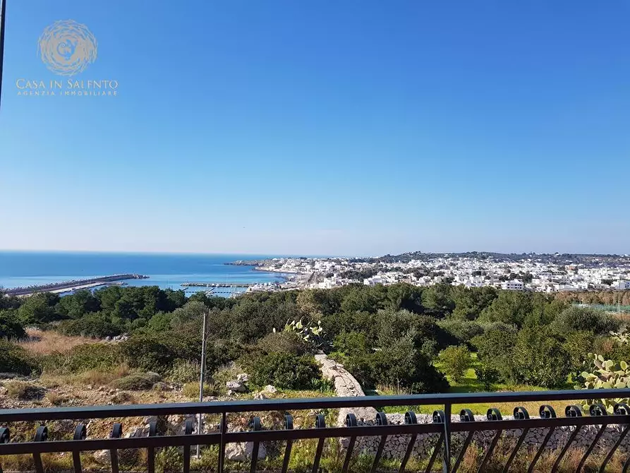 Immagine 8 di Villa in vendita  a Castrignano Del Capo