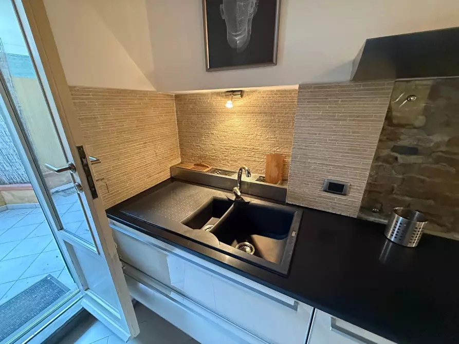 Immagine 4 di Appartamento in affitto  a Pisa