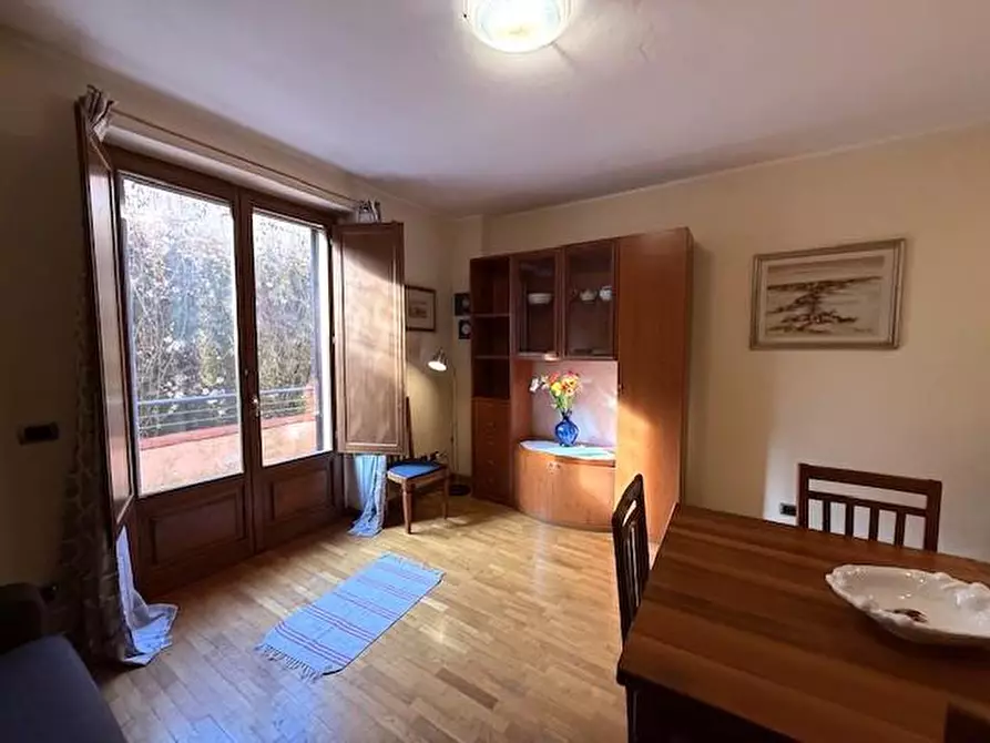 Immagine 2 di Appartamento in vendita  a Siena