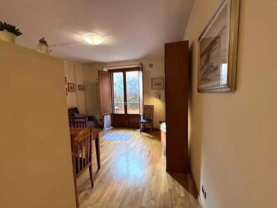 Immagine 8 di Appartamento in vendita  a Siena