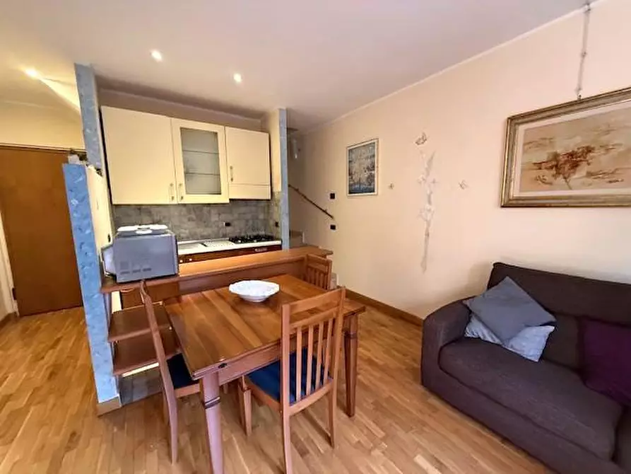 Immagine 6 di Appartamento in vendita  a Siena