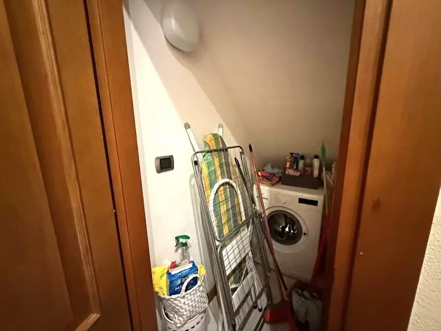 Immagine 15 di Appartamento in vendita  a Siena