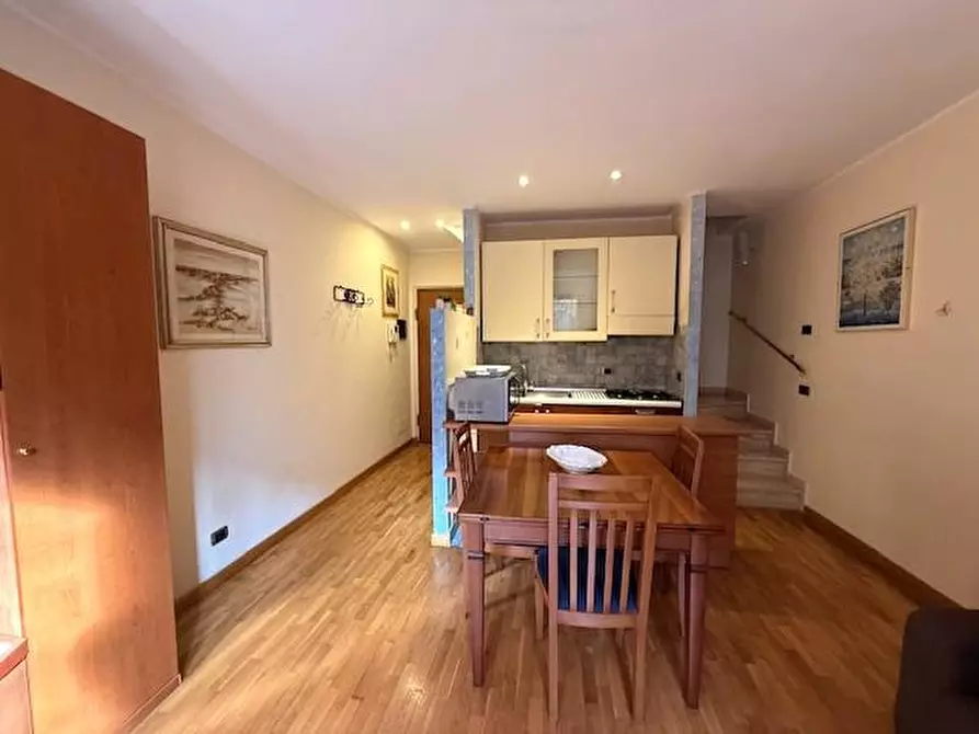 Immagine 5 di Appartamento in vendita  a Siena