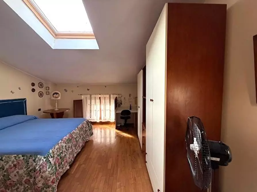 Immagine 10 di Appartamento in vendita  a Siena