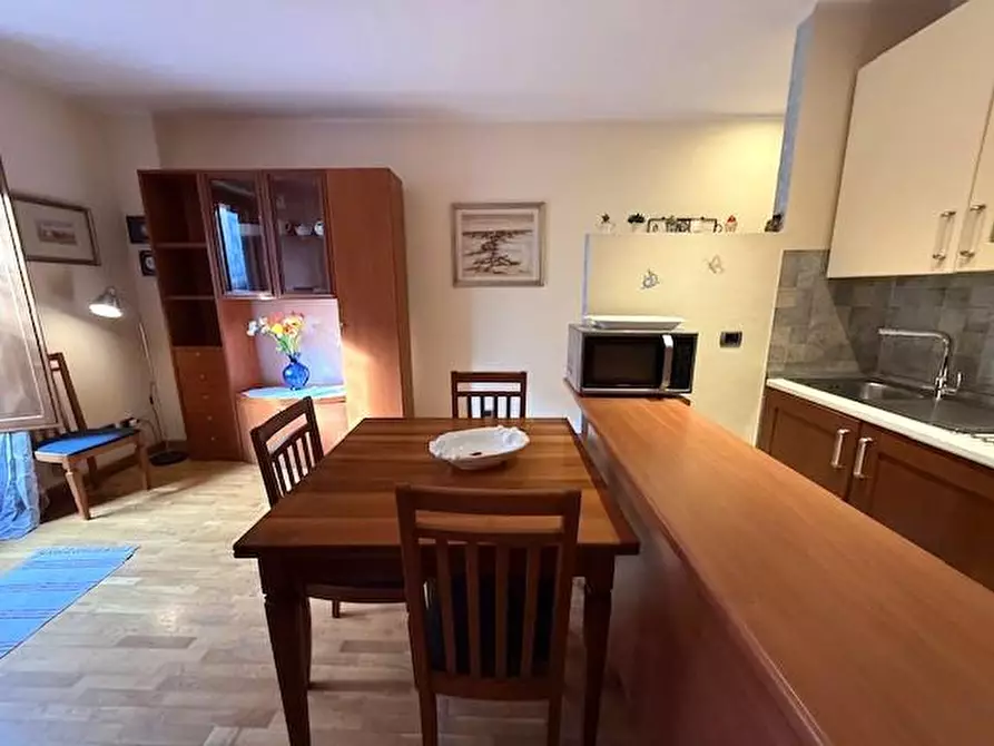 Immagine 4 di Appartamento in vendita  a Siena