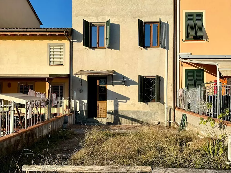 Immagine 41 di Terratetto in vendita  a Capannori