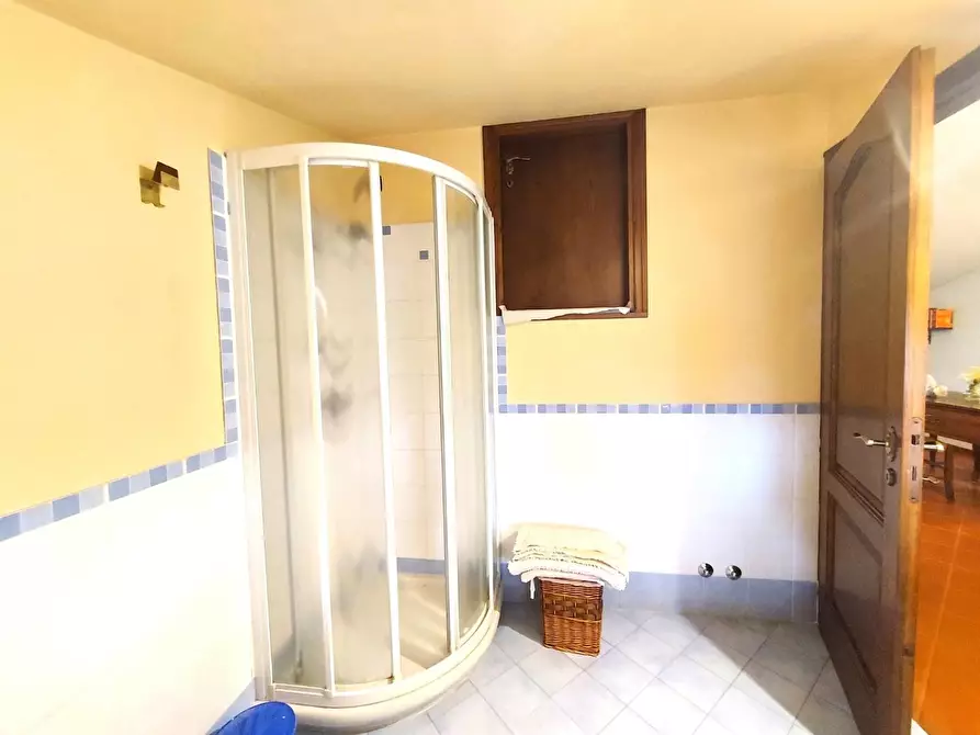 Immagine 34 di Villa in vendita  a Lucca