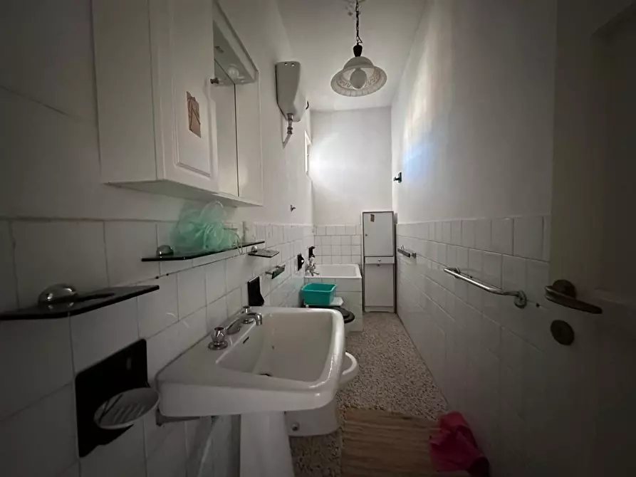 Immagine 5 di Appartamento in vendita  a Pisa