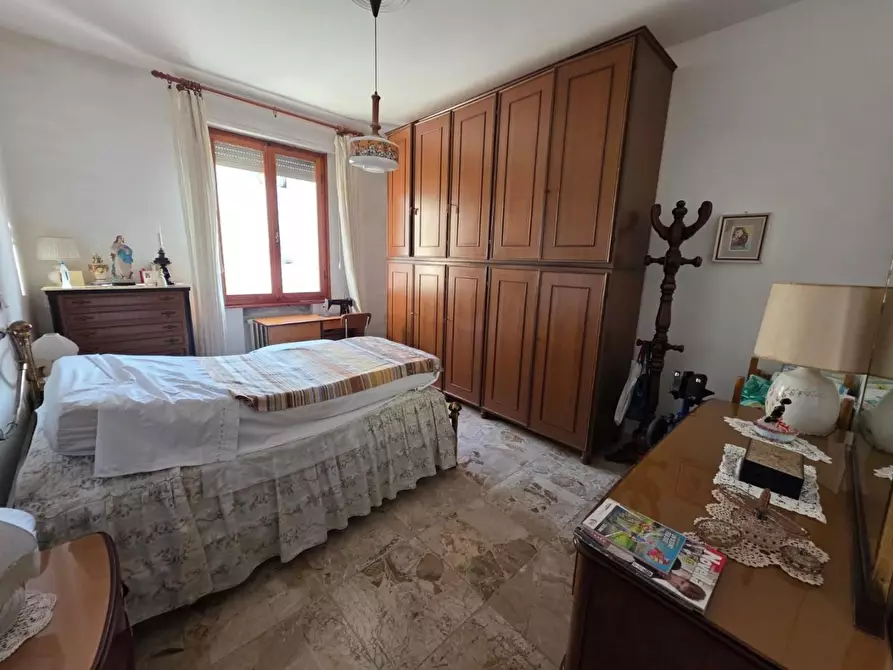 Immagine 22 di Appartamento in vendita  a Pontedera