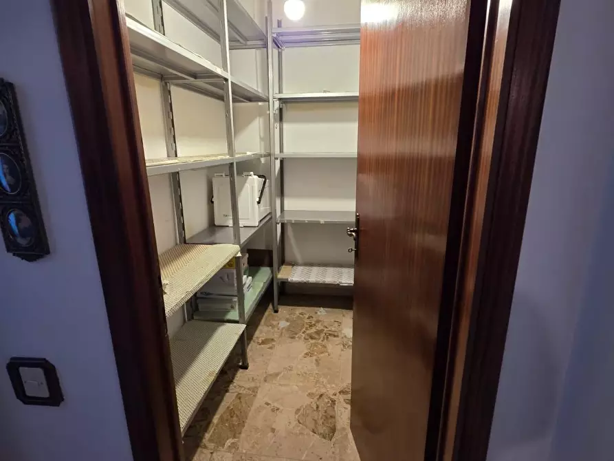 Immagine 23 di Appartamento in vendita  a Pontedera