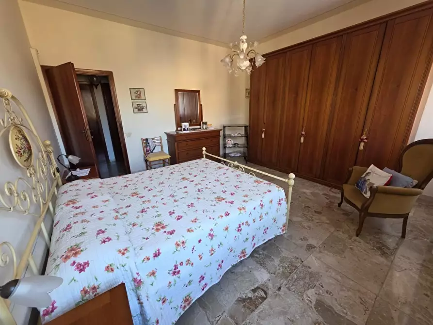 Immagine 11 di Appartamento in vendita  a Pontedera