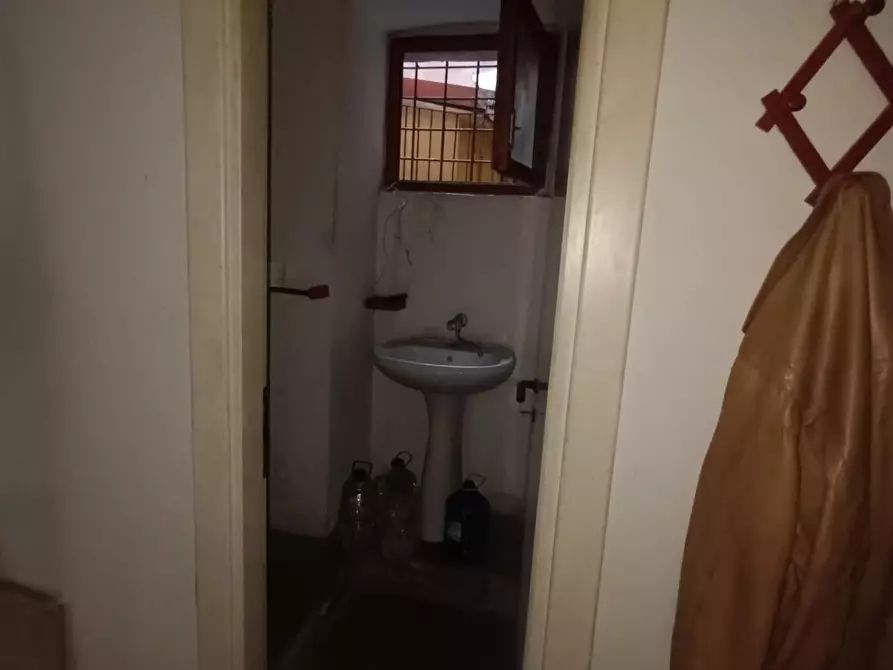 Immagine 5 di Appartamento in vendita  a Carrara